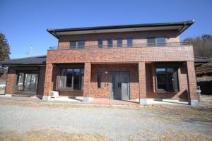 長坂インターの南方向、甲斐駒・南アルプスを眺望の邸宅